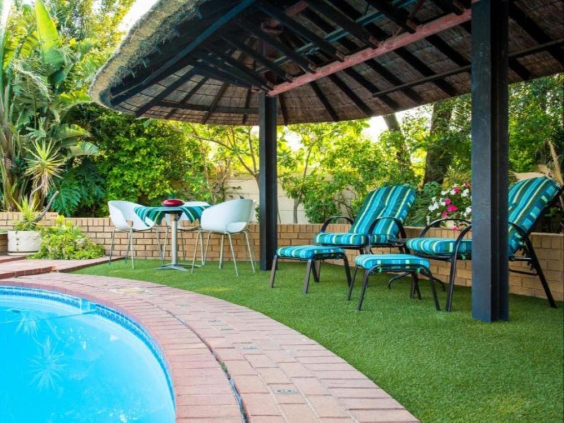 Sollunaa Guesthouse Sandton Ngoại thất bức ảnh